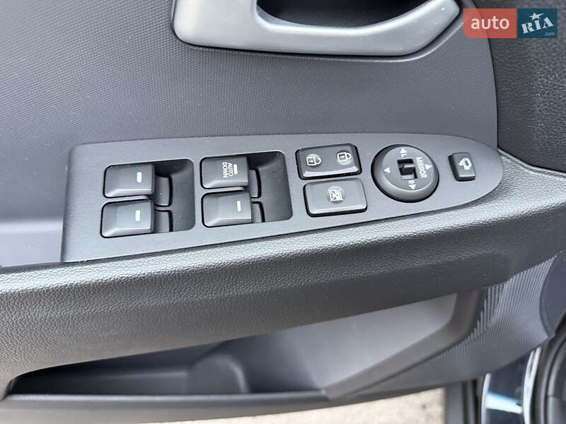 Внедорожник / Кроссовер Kia Sportage 2015 в Гнивани фото 42 Внедорожник / Кроссовер Kia Sportage 2015 в Гнивани