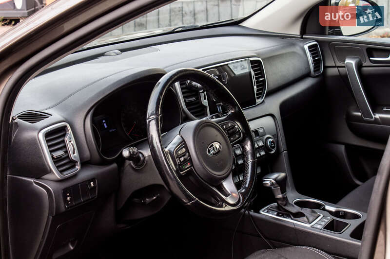 Внедорожник / Кроссовер Kia Sportage 2018 в Львове