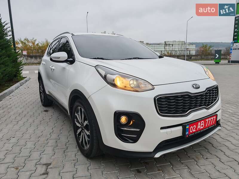 Внедорожник / Кроссовер Kia Sportage 2015 в Могилев-Подольске