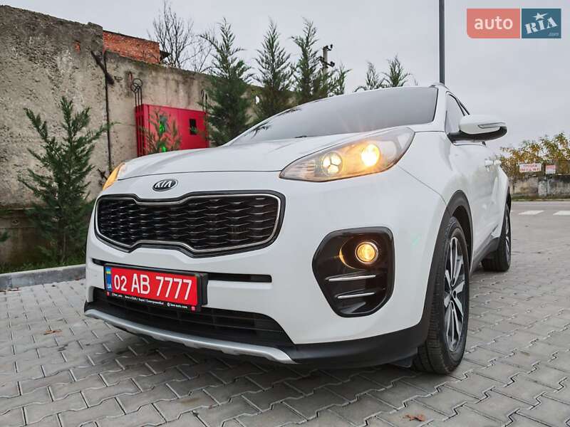 Внедорожник / Кроссовер Kia Sportage 2015 в Могилев-Подольске