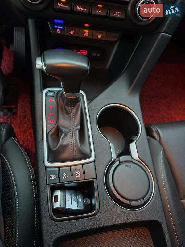 Внедорожник / Кроссовер Kia Sportage 2015 в Могилев-Подольске