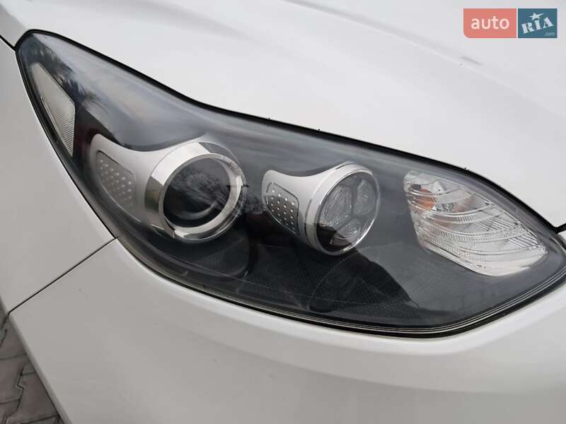 Внедорожник / Кроссовер Kia Sportage 2015 в Могилев-Подольске