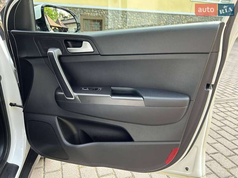 Внедорожник / Кроссовер Kia Sportage 2019 в Львове