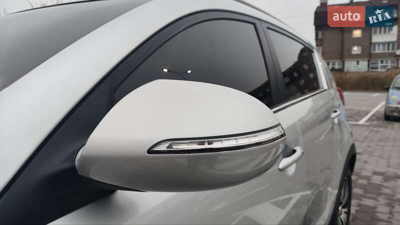 Внедорожник / Кроссовер Kia Sportage 2015 в Киеве