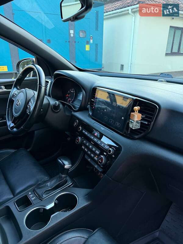 Внедорожник / Кроссовер Kia Sportage 2018 в Черкассах фото 2 Внедорожник / Кроссовер Kia Sportage 2018 в Черкассах