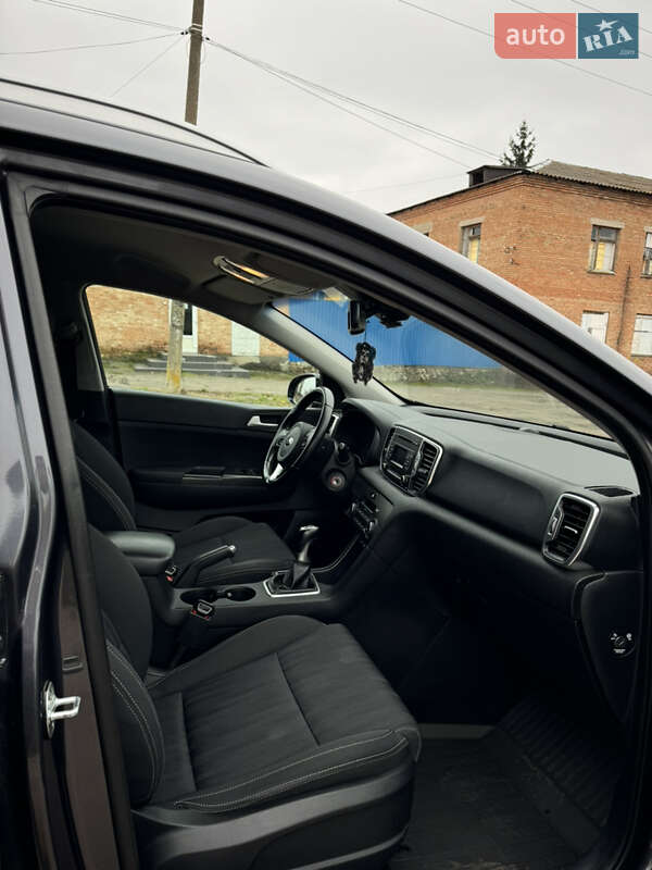 Внедорожник / Кроссовер Kia Sportage 2017 в Житомире фото 15 Внедорожник / Кроссовер Kia Sportage 2017 в Житомире