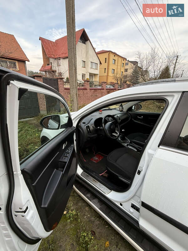 Внедорожник / Кроссовер Kia Sportage 2011 в Львове