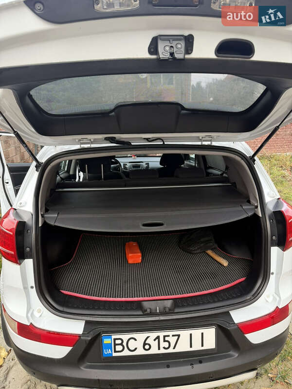 Внедорожник / Кроссовер Kia Sportage 2011 в Львове