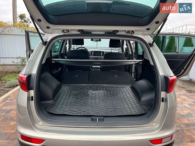 Позашляховик / Кросовер Kia Sportage 2017 в Києві фото 20 Позашляховик / Кросовер Kia Sportage 2017 в Києві