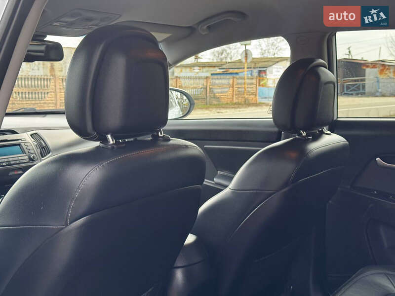 Внедорожник / Кроссовер Kia Sportage 2012 в Ахтырке фото 37 Внедорожник / Кроссовер Kia Sportage 2012 в Ахтырке