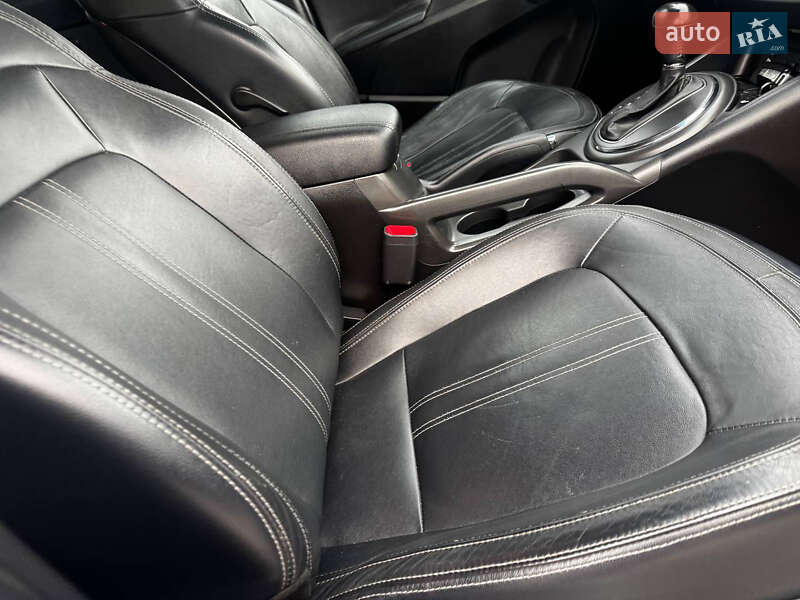 Внедорожник / Кроссовер Kia Sportage 2012 в Ахтырке фото 51 Внедорожник / Кроссовер Kia Sportage 2012 в Ахтырке