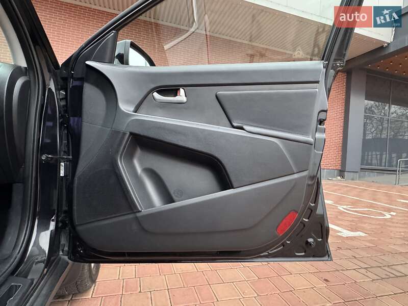 Внедорожник / Кроссовер Kia Sportage 2012 в Одессе