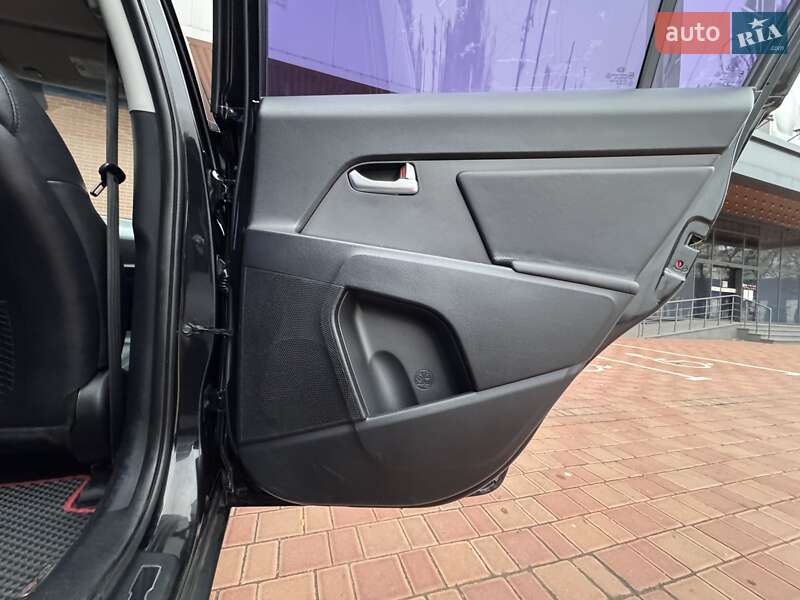 Внедорожник / Кроссовер Kia Sportage 2012 в Одессе