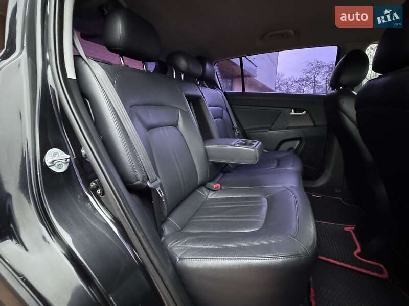 Внедорожник / Кроссовер Kia Sportage 2012 в Одессе