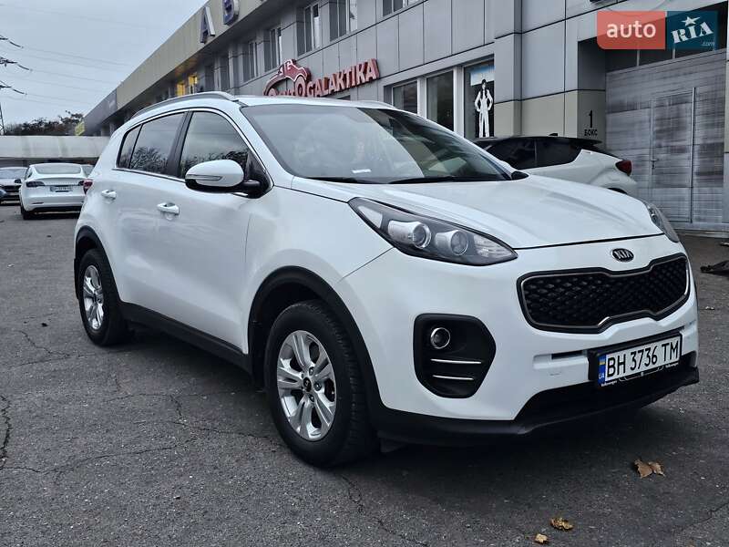 Внедорожник / Кроссовер Kia Sportage 2016 в Одессе