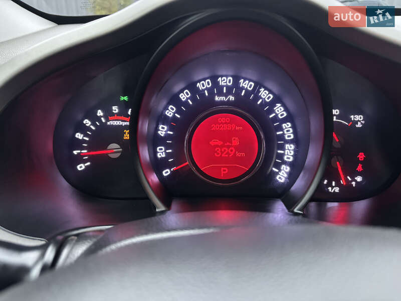 Позашляховик / Кросовер Kia Sportage 2012 в Шептицькому