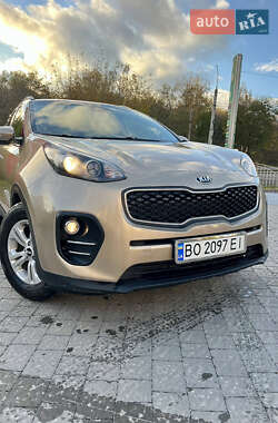 Внедорожник / Кроссовер Kia Sportage 2016 в Тернополе