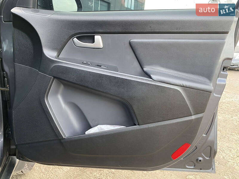 Внедорожник / Кроссовер Kia Sportage 2010 в Львове фото 5 Внедорожник / Кроссовер Kia Sportage 2010 в Львове