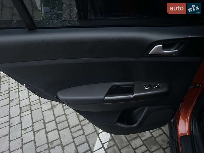 Внедорожник / Кроссовер Kia Sportage 2019 в Киеве