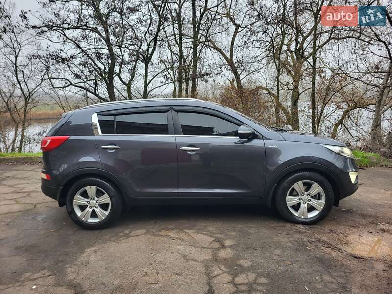 Внедорожник / Кроссовер Kia Sportage 2011 в Кривом Роге