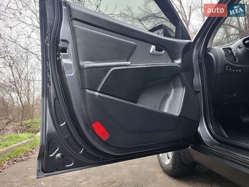 Внедорожник / Кроссовер Kia Sportage 2011 в Кривом Роге