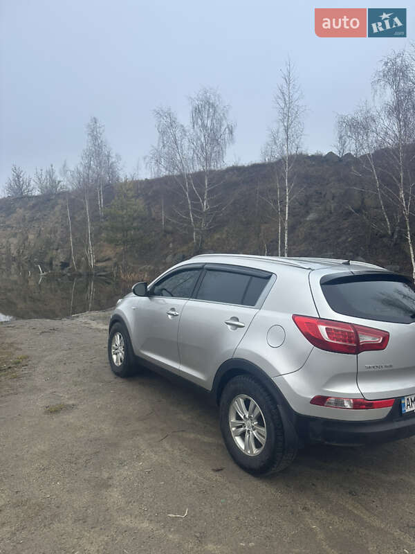 Внедорожник / Кроссовер Kia Sportage 2011 в Чуднове