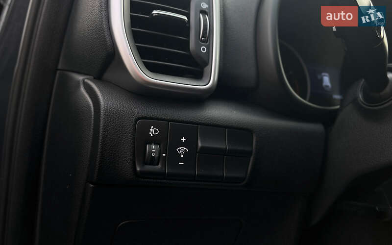 Позашляховик / Кросовер Kia Sportage 2020 в Мукачевому фото 16 Позашляховик / Кросовер Kia Sportage 2020 в Мукачевому