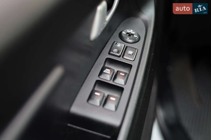 Внедорожник / Кроссовер Kia Sportage 2013 в Львове