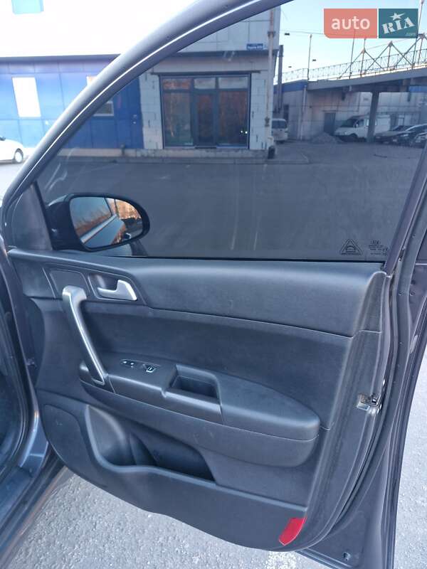 Внедорожник / Кроссовер Kia Sportage 2016 в Кривом Роге фото 14 Внедорожник / Кроссовер Kia Sportage 2016 в Кривом Роге