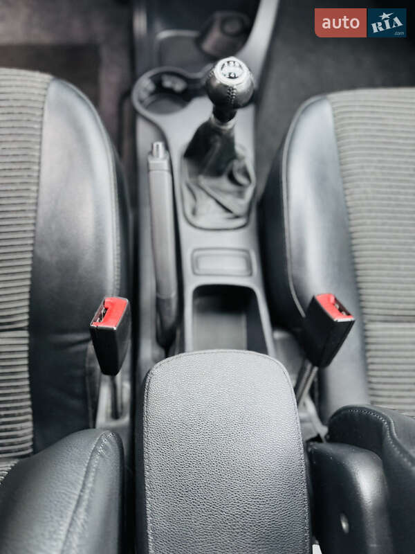 Позашляховик / Кросовер Kia Sportage 2007 в Харкові