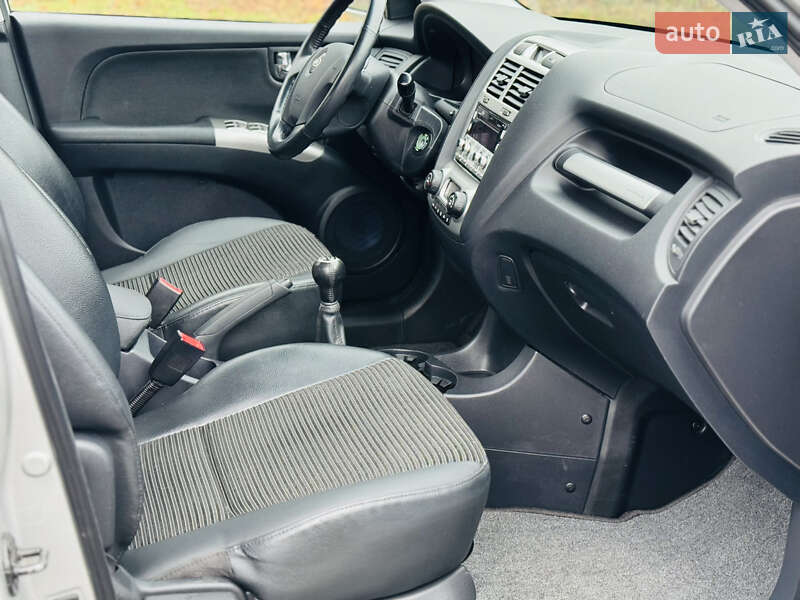 Позашляховик / Кросовер Kia Sportage 2007 в Харкові