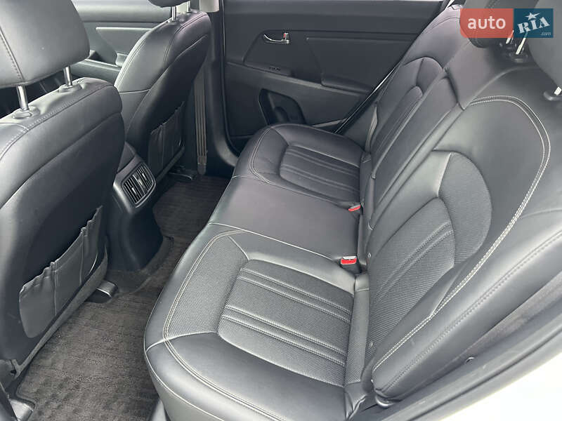 Позашляховик / Кросовер Kia Sportage 2013 в Одесі