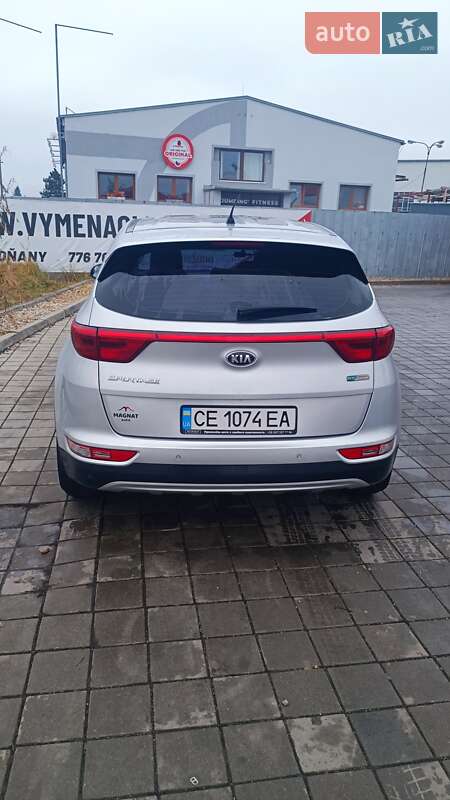 Внедорожник / Кроссовер Kia Sportage 2016 в Черновцах