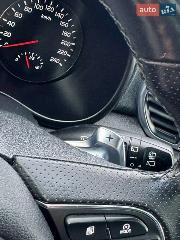 Позашляховик / Кросовер Kia Sportage 2016 в Полтаві фото 39 Позашляховик / Кросовер Kia Sportage 2016 в Полтаві