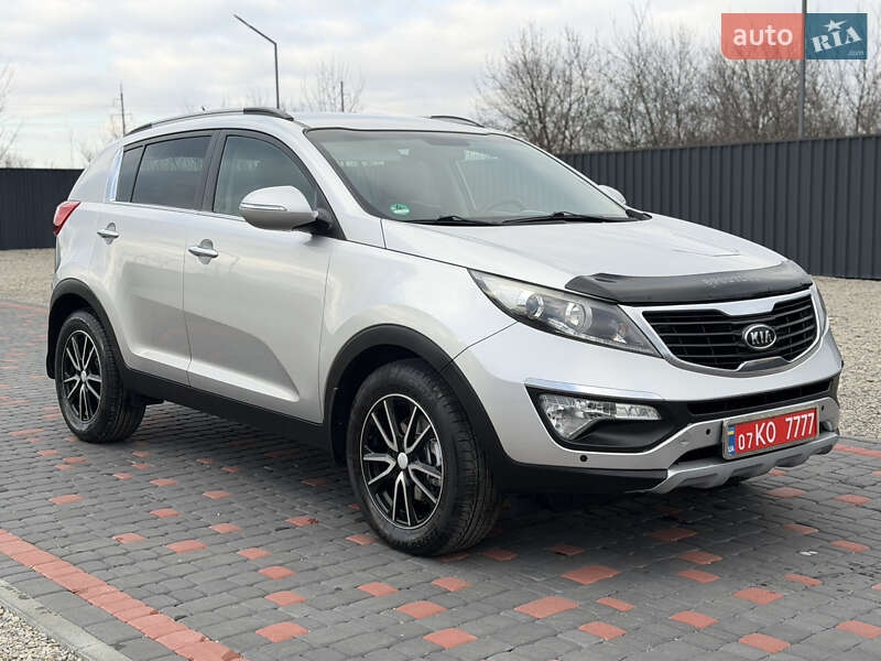 Внедорожник / Кроссовер Kia Sportage 2012 в Берегово