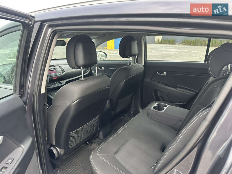 Позашляховик / Кросовер Kia Sportage 2010 в Житомирі