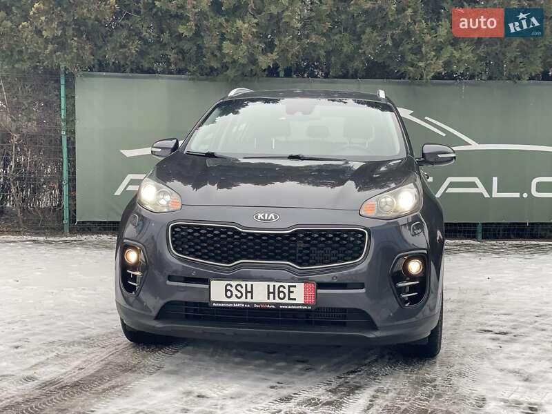 Внедорожник / Кроссовер Kia Sportage 2016 в Черновцах