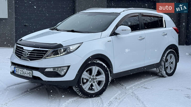 Внедорожник / Кроссовер Kia Sportage 2011 в Ивано-Франковске