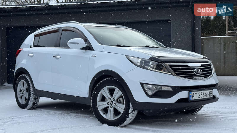Внедорожник / Кроссовер Kia Sportage 2011 в Ивано-Франковске