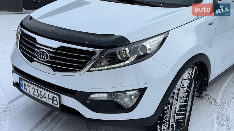 Внедорожник / Кроссовер Kia Sportage 2011 в Ивано-Франковске