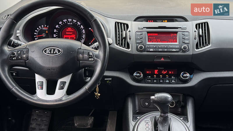 Внедорожник / Кроссовер Kia Sportage 2011 в Ивано-Франковске