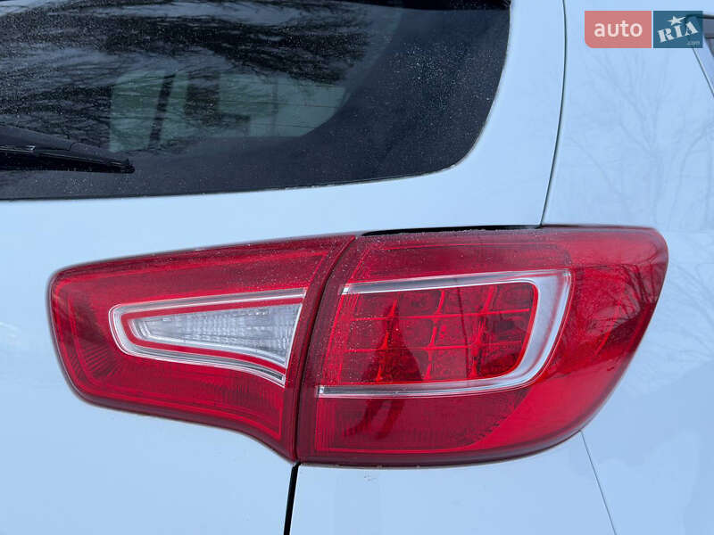 Внедорожник / Кроссовер Kia Sportage 2012 в Киеве