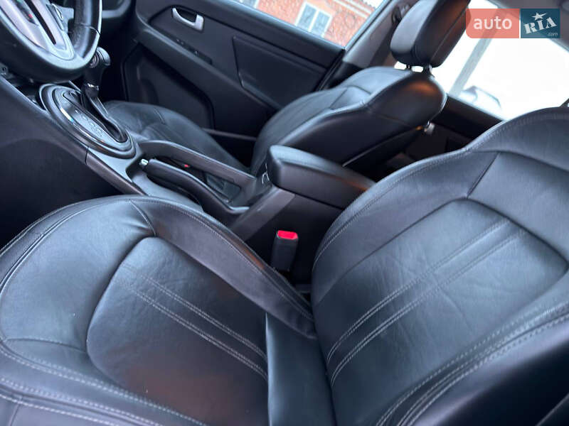 Внедорожник / Кроссовер Kia Sportage 2012 в Киеве