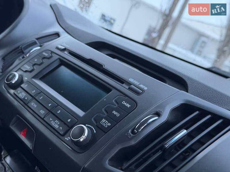 Внедорожник / Кроссовер Kia Sportage 2012 в Киеве