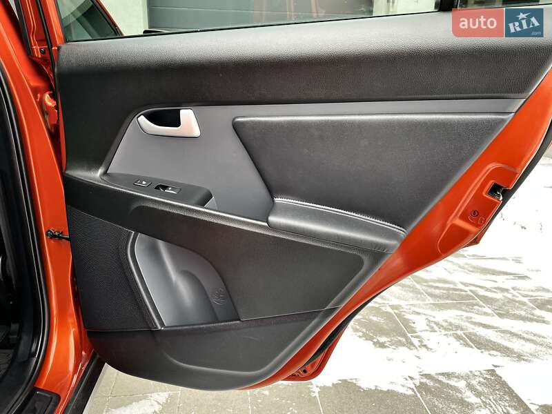 Позашляховик / Кросовер Kia Sportage 2013 в Ковелі