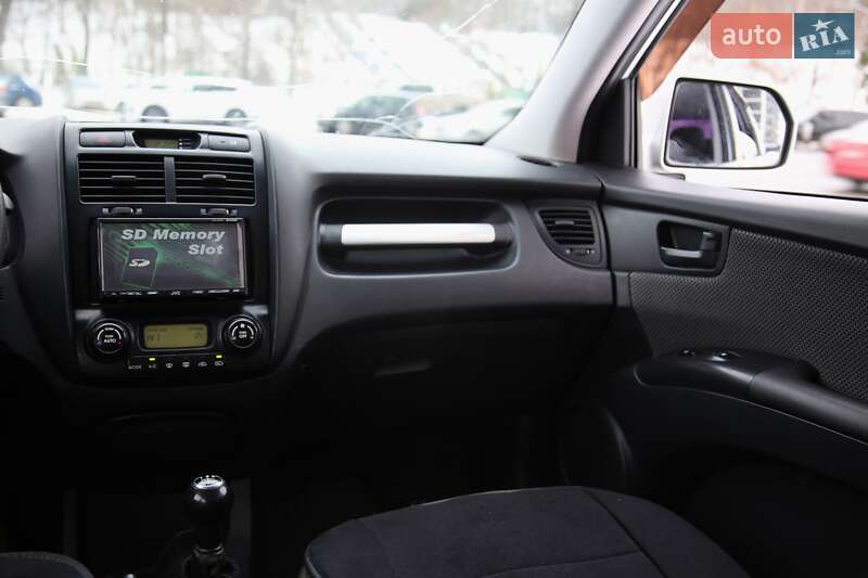 Внедорожник / Кроссовер Kia Sportage 2008 в Харькове