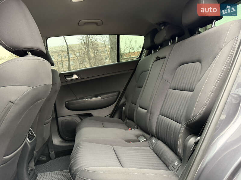 Позашляховик / Кросовер Kia Sportage 2017 в Миколаєві