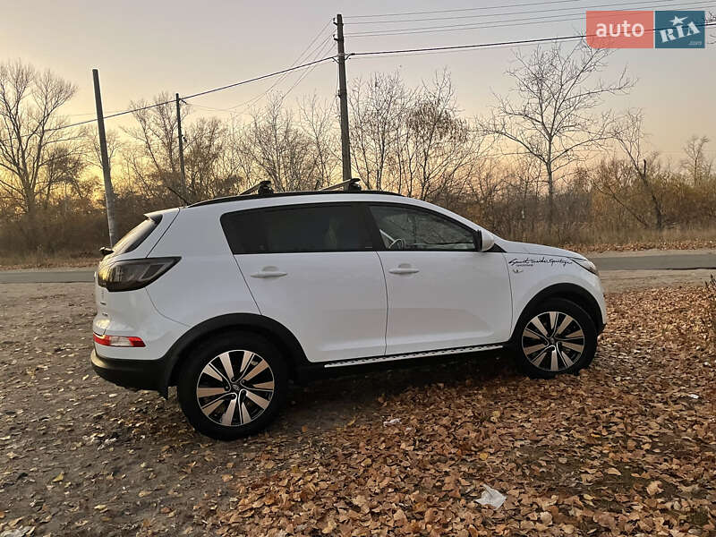 Внедорожник / Кроссовер Kia Sportage 2013 в Киеве