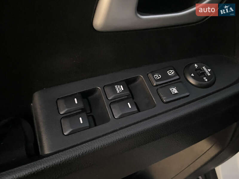 Внедорожник / Кроссовер Kia Sportage 2013 в Киеве