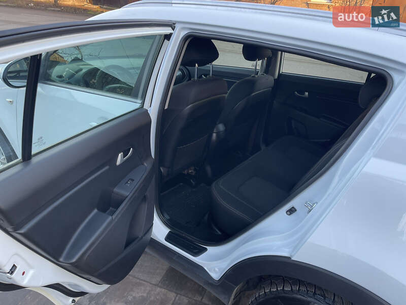 Позашляховик / Кросовер Kia Sportage 2012 в Кропивницькому